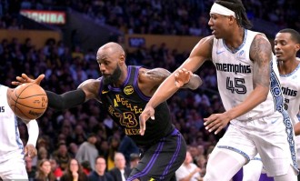 詹姆斯31+9+6东契奇34+6+8 莫兰特16分湖人力克灰熊