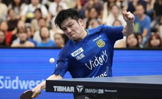 连输三场到连胜逆转！樊振东德甲破质疑，小城因他门票难买旅游爆火