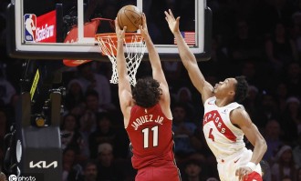 哈克斯21分巴恩斯27+8 热火不敌猛龙3连败